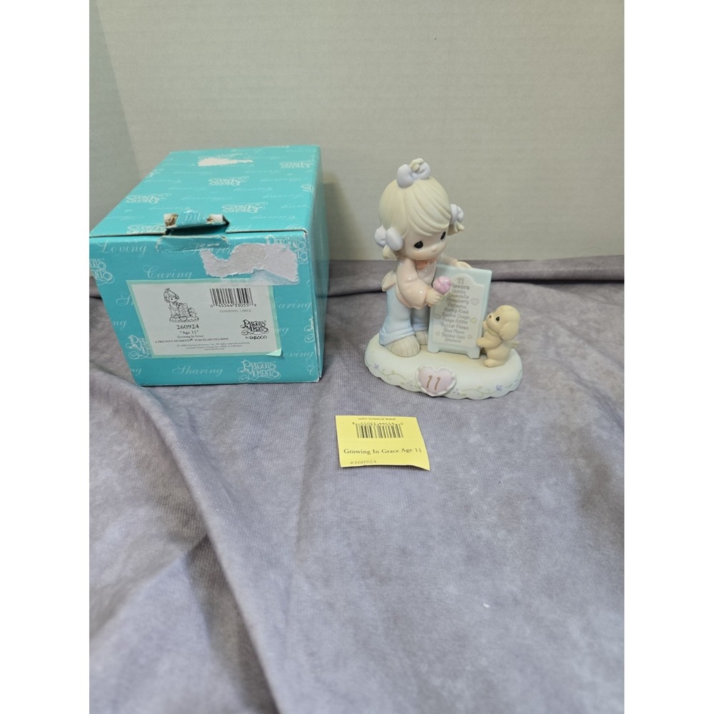 Age 11 Growing In Grace 1996 Precious Moments Blonde Figurine #260924